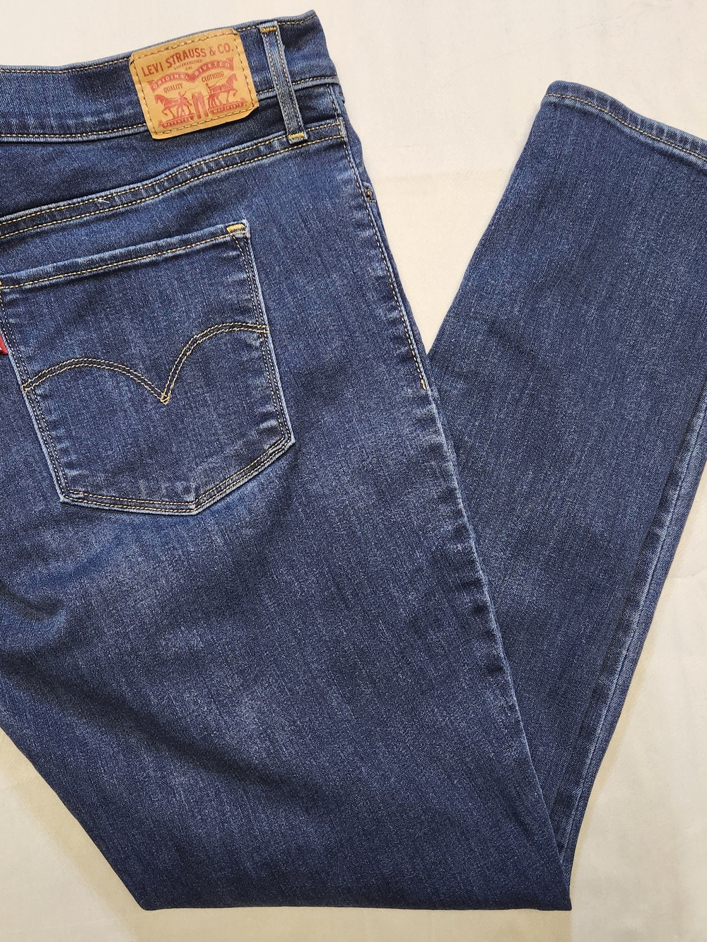 Levis 311 Shaping Skinny Womens Jeans 33 Blue Mid Rise Dark Wash Denim 5 Pockets